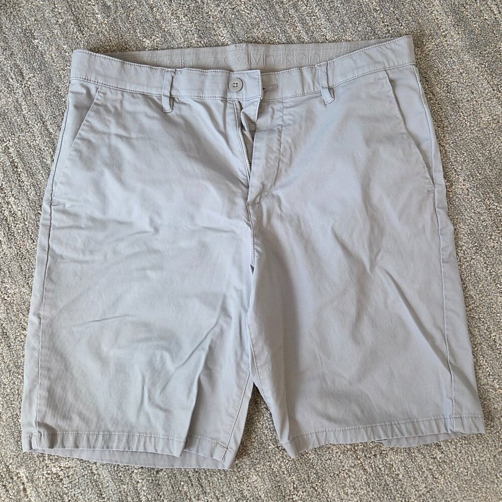 Calvin Klein Slim Fit Shorts (W34)